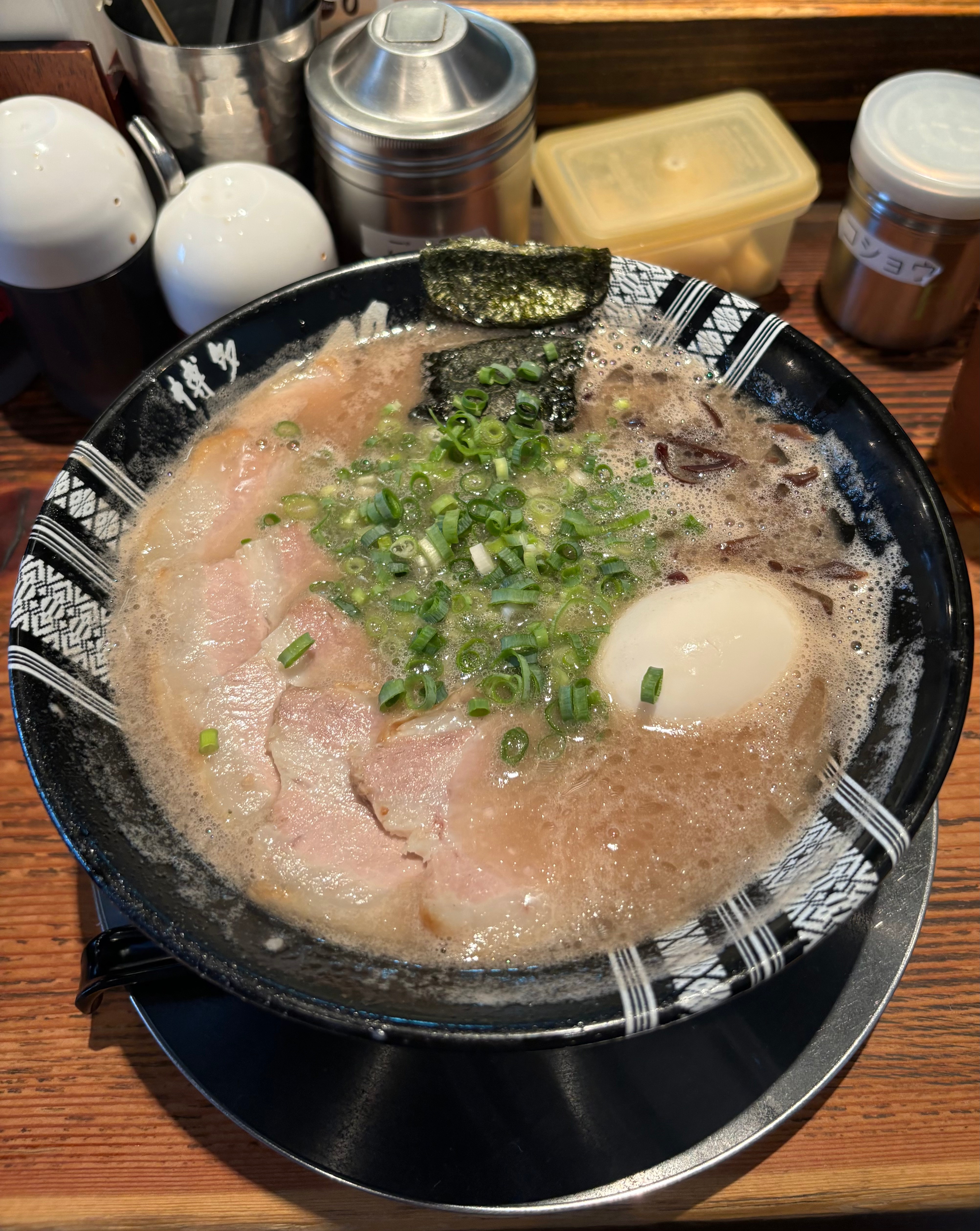 Hakata Issou Honten – Incredibly Good And Popular Tonkotsu Ramen Shop In Hakata!