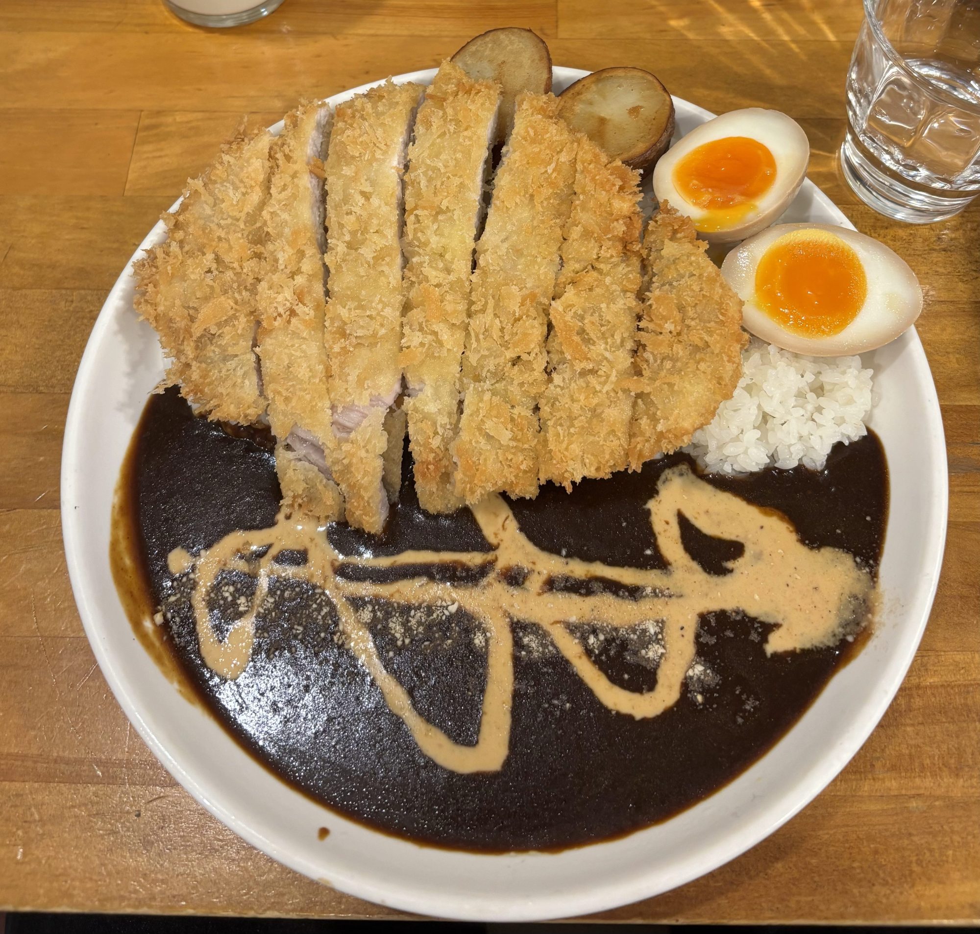 Rodin – Popular Fusion Curry Shop Located In The Middle Of A Big Business District!